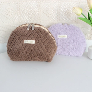 Quilted plush seashell makeup bag with large capacity and double metal zippers