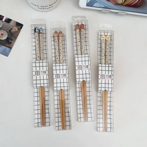Set di 4 paia di bacchette in legno con animali in confezione regalo elegante