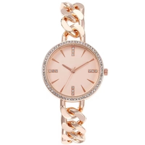Montre femme élégante en or rose avec lunette en strass et bracelet chaîne gourmette