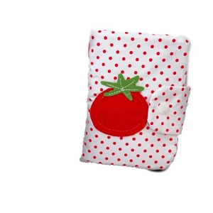 Pochette passeport rouge à pois avec motif tomate et fermeture à bouton pression