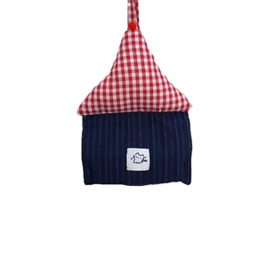 Creative house-shaped fabric tissue box holder with red plaid roof and cat motif