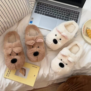Lindas pantuflas de peluche perro Westie en marrón y blanco con forro cálido de pelo