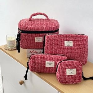 Beauty Case Trapuntato Cuore Gingham Cotone Tela Pochette Trucco Organizzatore Da Viaggio Con Cerniera A Nappina