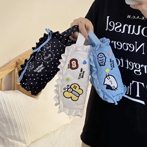 Tre pochette trapuntate con bordi a volant e simpatici ricami di animali in vari colori