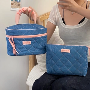 Quilted denim cosmetic travel bag set with pink zipper and large capacity storage