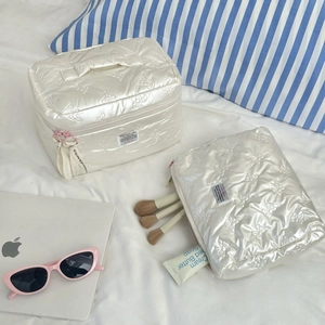 Quilted white PU makeup bag set with embossed butterfly pattern and pink zipper