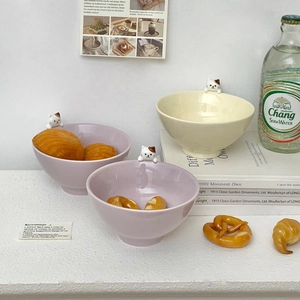 Three-piece set of cute 3D cat embossed ceramic bowls in purple and creamy yellow