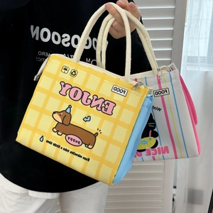Cartoon insulated lunch bag with dog and cat patterns, featuring thick cotton rope handles