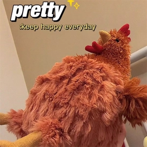 Adorable poulet en peluche Cecil avec crête rouge et fourrure brune douce et soyeuse