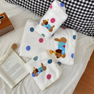 Soft absorbent 3-piece dalmatian towel set with colorful polka dots and cute dog embroidery