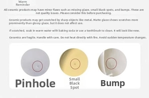 Dettaglio ravvicinato di trame ceramiche con forellini e piccoli punti neri visibili