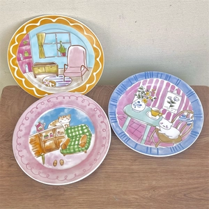Three-piece set of cartoon ceramic dessert plates with cute cat home scene illustrations