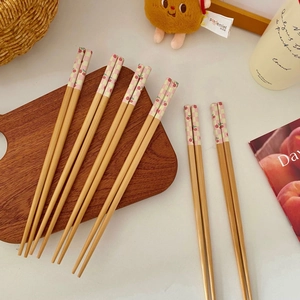 Bamboo Wood Chopsticks Japanese Style With Cherry And Checkered Pattern Cute Decorative Tops Non-Slip Home Tableware