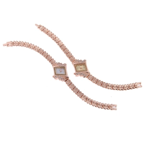 Elegant rose gold rhinestone quartz watch with wheat chain strap and diamond-set dial