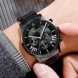 Montre quartz business avec cadran à rayons de soleil et phase de lune au poignet