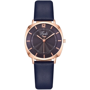 Fashionable women's quartz watch with rose gold case and navy blue leather strap