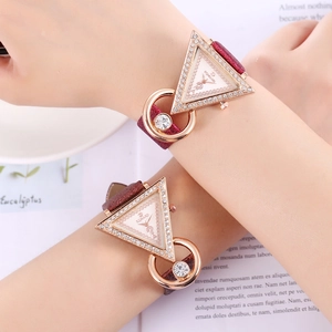 Luxuriöse Damen-Quarzuhr mit Dreiecksgehäuse, Strasssteinen und glitzerndem Lederarmband
