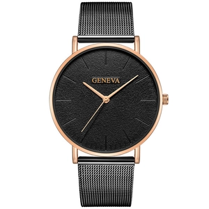 Montre à quartz Geneva minimaliste avec boîtier or rose et bracelet en maille noire