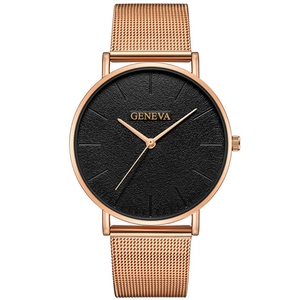 Montre à quartz Geneva minimaliste avec bracelet en maille or rose et cadran noir texturé