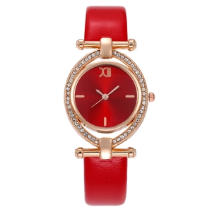 Montre femme à quartz avec bracelet en cuir rouge et lunette en or rose strassée