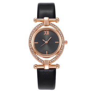 Montre minimaliste pour femme avec bracelet en cuir noir et lunette en diamant rose doré