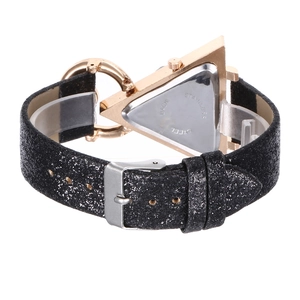 Detailansicht der Luxus-Quarzuhr mit Edelstahlrückseite und schwarzem Glitzerarmband