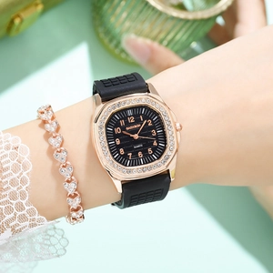 Luxury rhinestone square quartz watch with black silicone strap and heart bracelet set