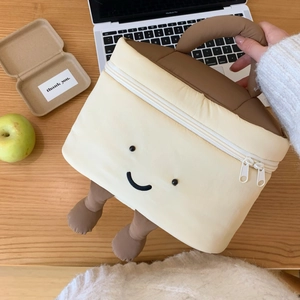 Süße Plüsch-Kosmetiktasche mit Fußdesign, cremeweißer tragbarer Kulturbeutel mit Handgriff