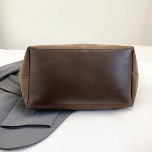 Retro deep brown large capacity tote bag with smooth leather base and suede side panels