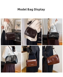 Mannequin présentant divers coloris du sac à bandoulière rétro à chaîne au quotidien