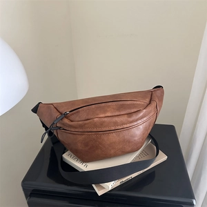 Vintage PU Leather Belt Bag Large Capacity Casual Chest Crossbody Pack Retro Crescent Waist Pouch For Men Women