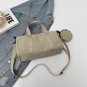 Sac polochon en nylon kaki grande capacité avec bandoulière et mini porte-monnaie