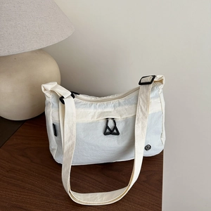 Sac Bandoulière Femme En Nylon Plissé Léger Imperméable Croissant Sac À Épaule Décontracté Streetwear Couleurs Macaron