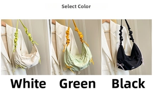 Tre borse hobo a pieghe in bianco, verde e nero in nylon con fiocchi a coulisse regolabili