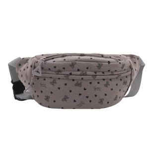 Sac de poitrine en velours côtelé avec motif de cœur et sangle ajustable pour femme