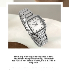 Détail de la montre GEDI carrée en argent avec cadran blanc et affichage de la date