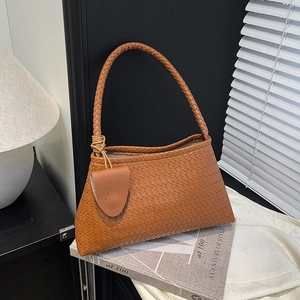Woven PU Leather Shoulder Bag Niche Design Underarm Hobo Handbag Commuter Solid Color With Small Pouch Charm
