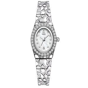 Orologio al quarzo argento con lunetta con diamanti e quadrante in madreperla bianca