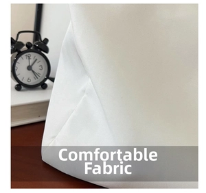 Gros plan sur la texture du tissu en toile blanche premium avec une surface tissée lisse