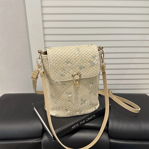 Women Straw Crossbody Bag Floral Embroidery Woven Bucket Handbag Small Summer Pastoral Style With Gold Buckle