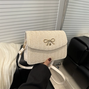 Sac Bandoulière En Paille Tissée Pour Femme Avec Boucle Magnétique Nœud Doré Petit Sac Carré Vacances D'Été À La Plage Chic
