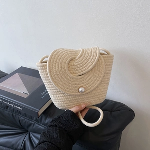 Handmade Woven Shoulder Bag Faux Artificial Pearl Decoration Spiral Pattern Summer Beach Vacation Style Crossbody Bag For Women