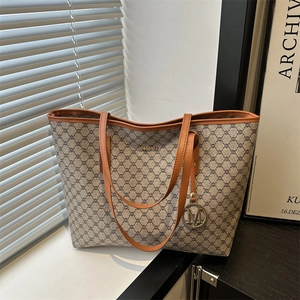 Damen Tote Bag Mit Großer Kapazität PU Leder Vintage Geometrischer Druck Schultertasche Mit Rundem M Anhänger Mode Pendler