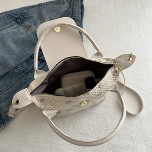 Lace straw woven handbag with floral embroidery and crossbody strap for women