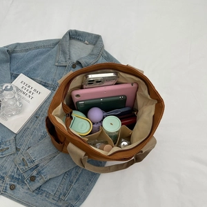 Borsa tote in tela marrone con scomparti multipli e interno molto capiente