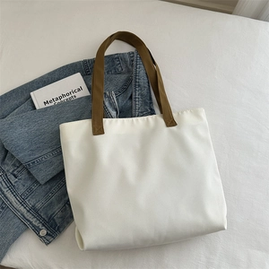 Grand sac cabas minimaliste blanc avec anses vert olive pour travail et quotidien