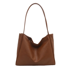 Sac cabas classique en similicuir marron foncé avec un design rétro minimaliste