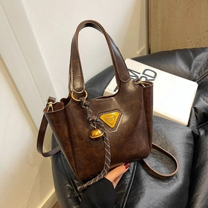 Vintage Bucket Bag PU Leather Top Handles Crossbody Shoulder Bag With Bell Pendant For Women Niche Design