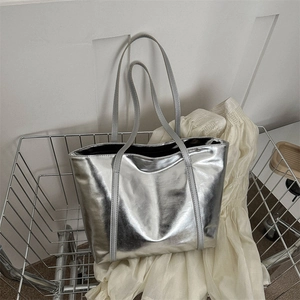 Fashion Large Capacity Tote Bag Metallic Gloss PU Leather Women Daily Commuting Shoulder Handbag Shiny Modern Style
