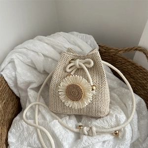 Handwoven Straw Bucket Bag Daisy Flower Decor Summer Beach Crossbody Drawstring Closure Sweet Pastoral Style For Women